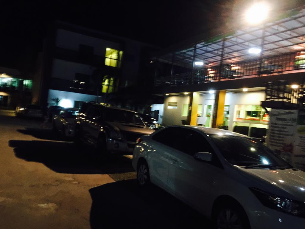 Nakhonratchasima Por-Ho Boutique Hotel מראה חיצוני תמונה
