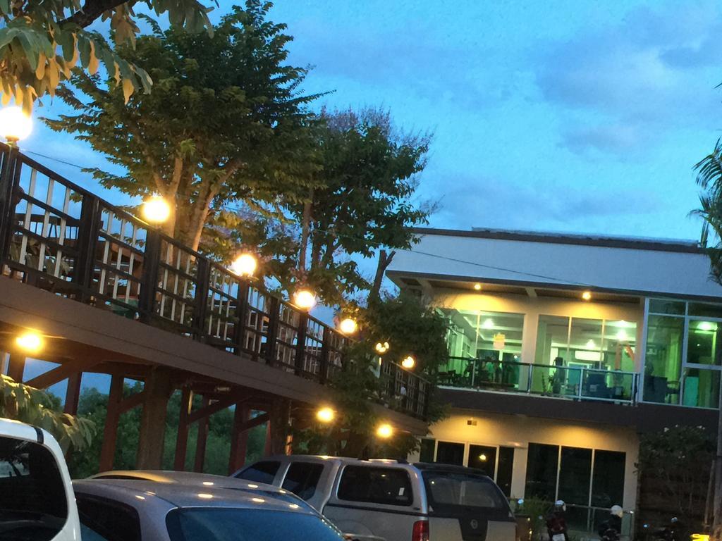 Nakhonratchasima Por-Ho Boutique Hotel חדר תמונה