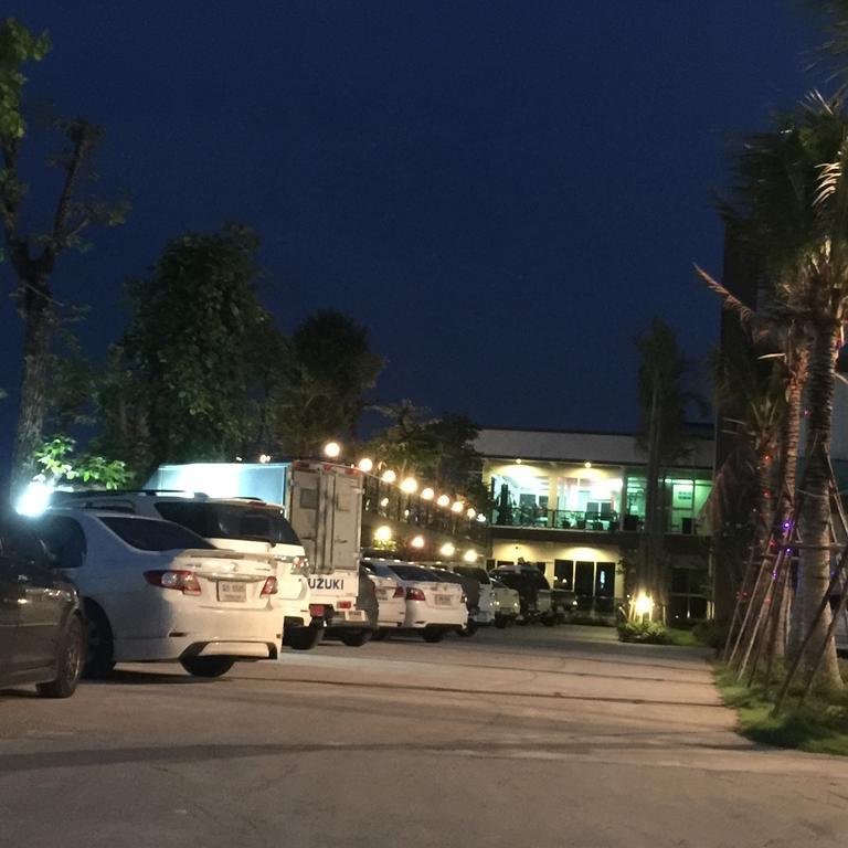 Nakhonratchasima Por-Ho Boutique Hotel מראה חיצוני תמונה